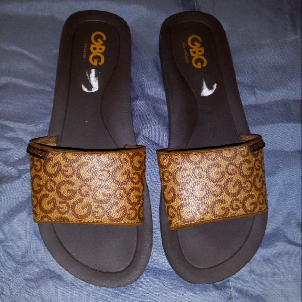 GBS by Guess Slides logo slip on shoes Size:9